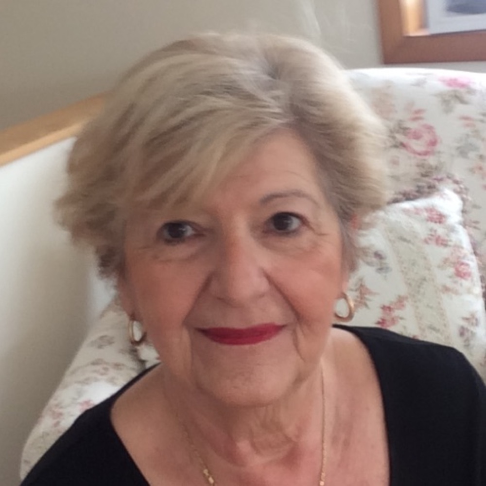 Meet your Posher, Claire